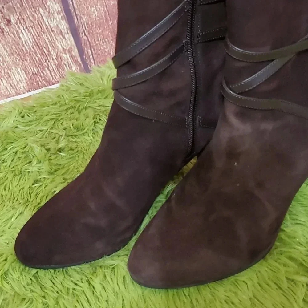 ISAAC MIZRAHI LIVE maroon heel 👢